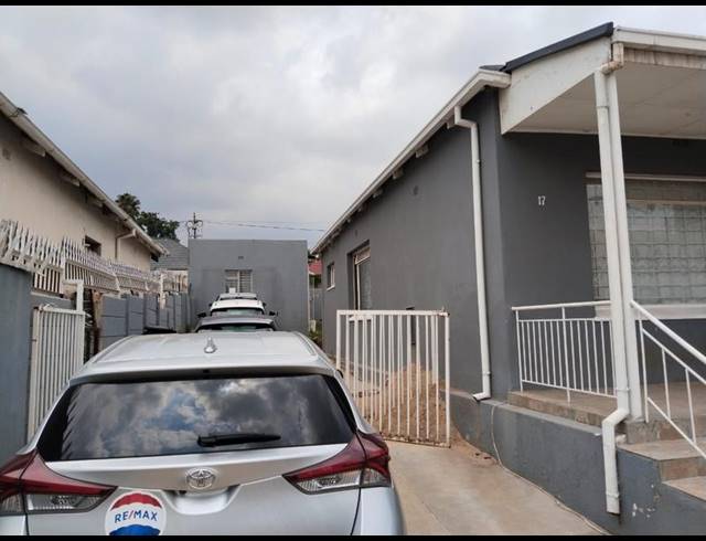 3 BEDROOM HOUSE FOR SALE IN KENSINGTON